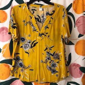 Women’s short sleeve blouse